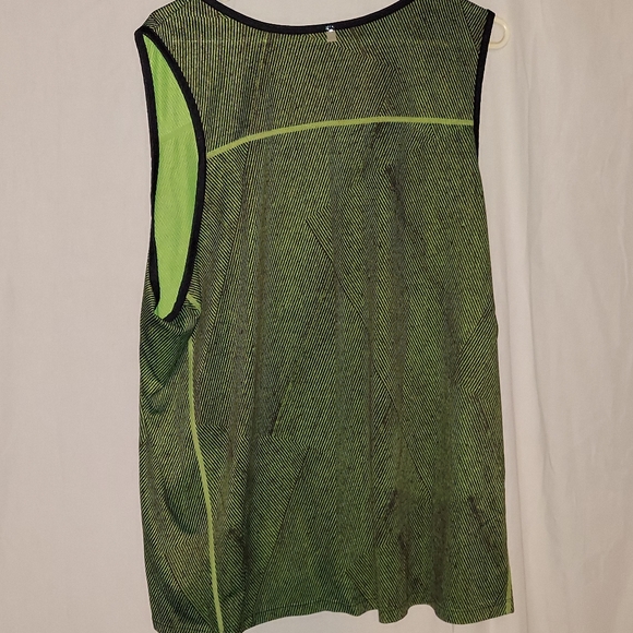 Tank top - Picture 2 of 3